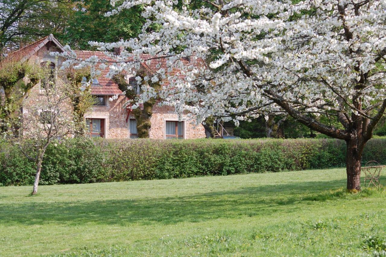 Gite Dans Un Domaine Historique Chevreuse Buitenkant foto
