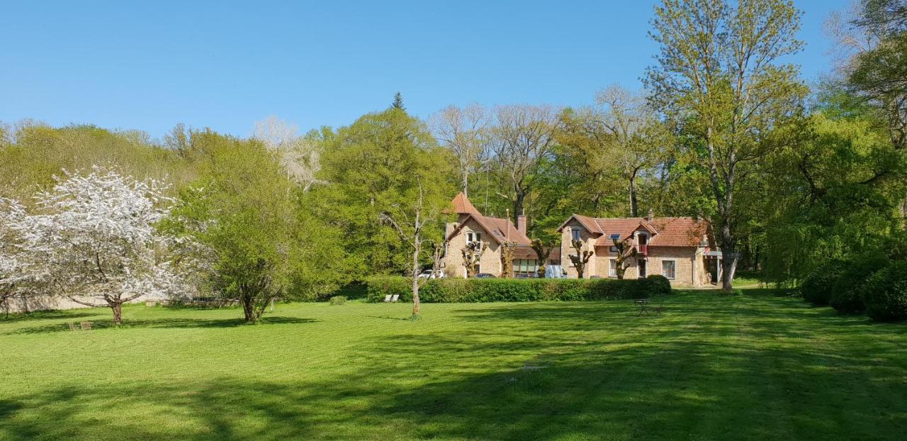 Gite Dans Un Domaine Historique Chevreuse Buitenkant foto