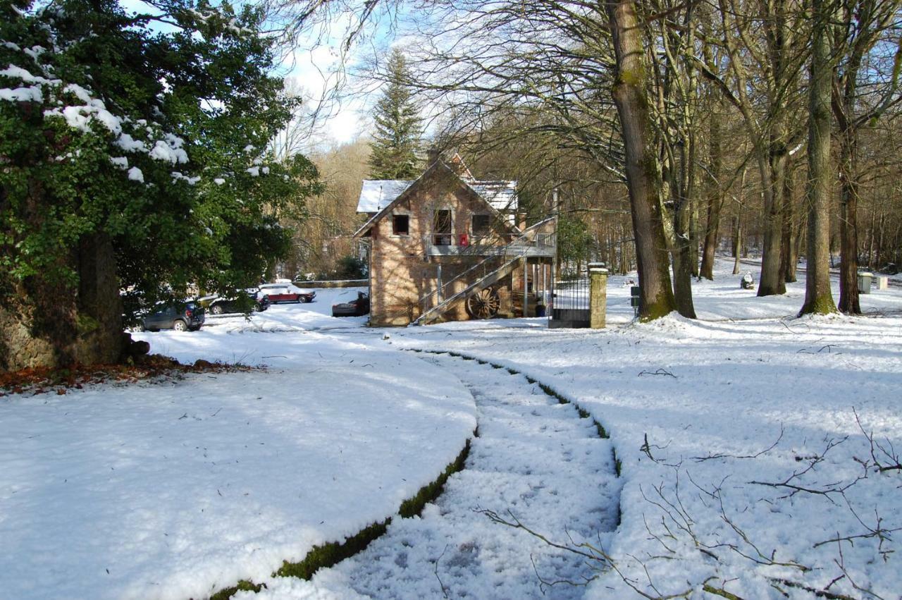Gite Dans Un Domaine Historique Chevreuse Buitenkant foto