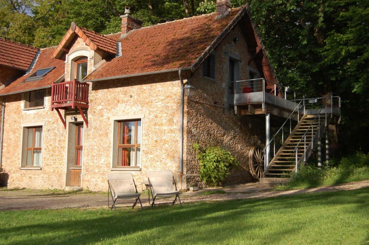Gite Dans Un Domaine Historique Chevreuse Buitenkant foto